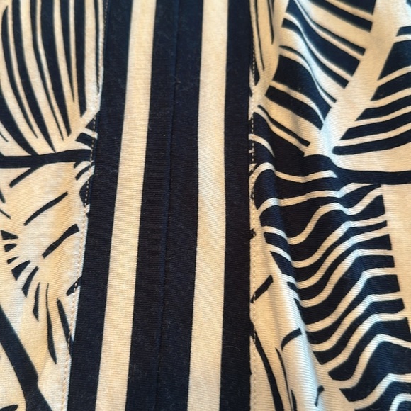 Tommy Bahama Leaf Line Tambour V Neck Shift Dress - Picture 4 of 11